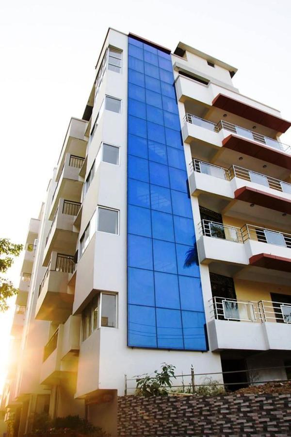 Hotel Park Riviera Guwahati Luaran gambar