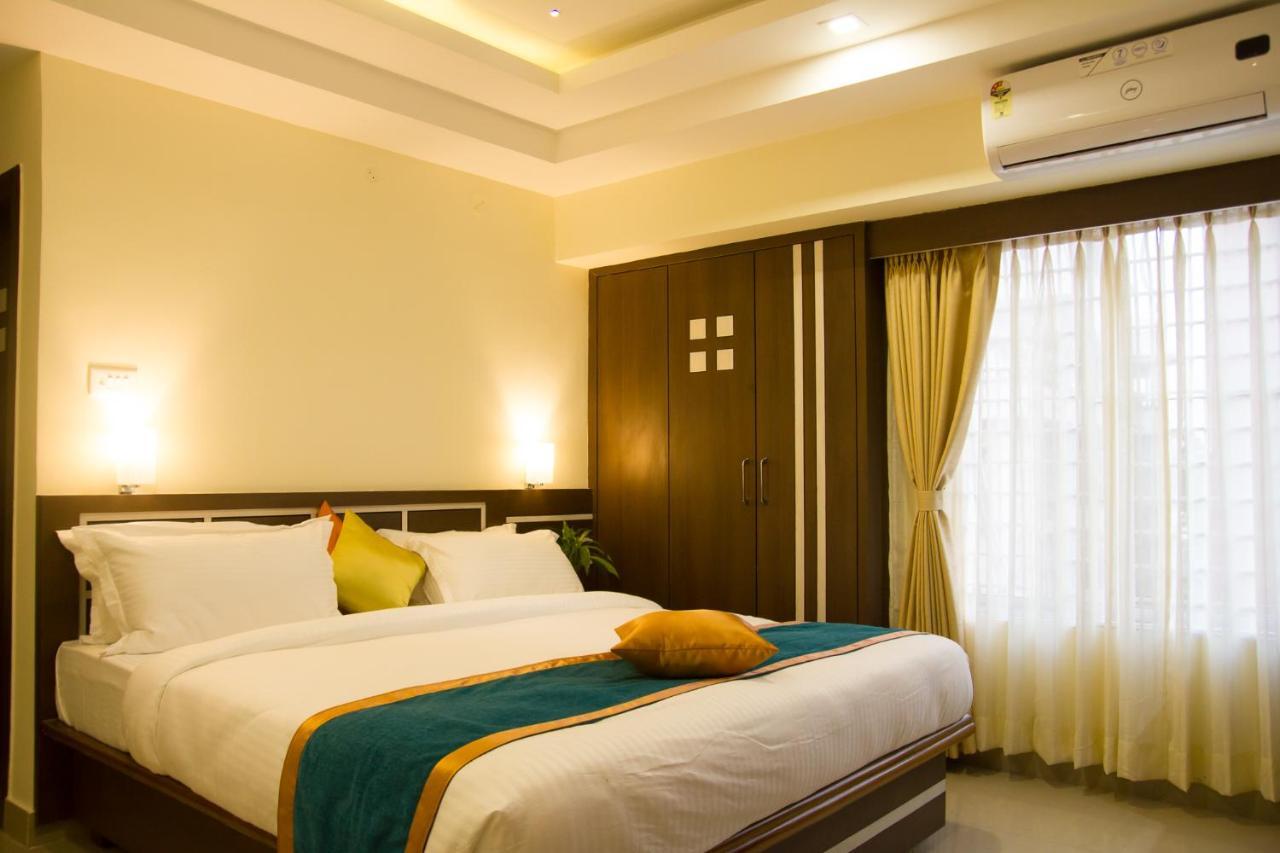 Hotel Park Riviera Guwahati Luaran gambar