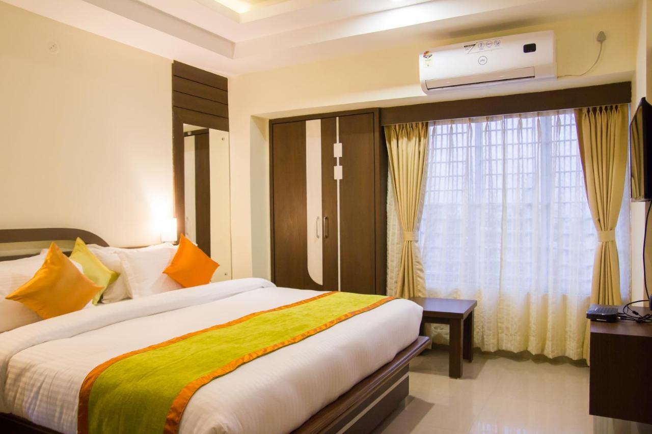 Hotel Park Riviera Guwahati Luaran gambar