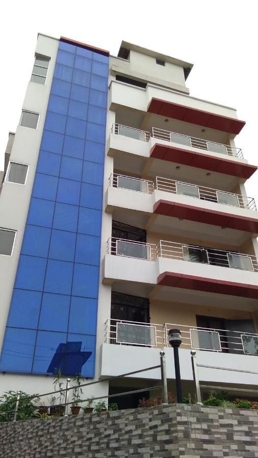 Hotel Park Riviera Guwahati Luaran gambar
