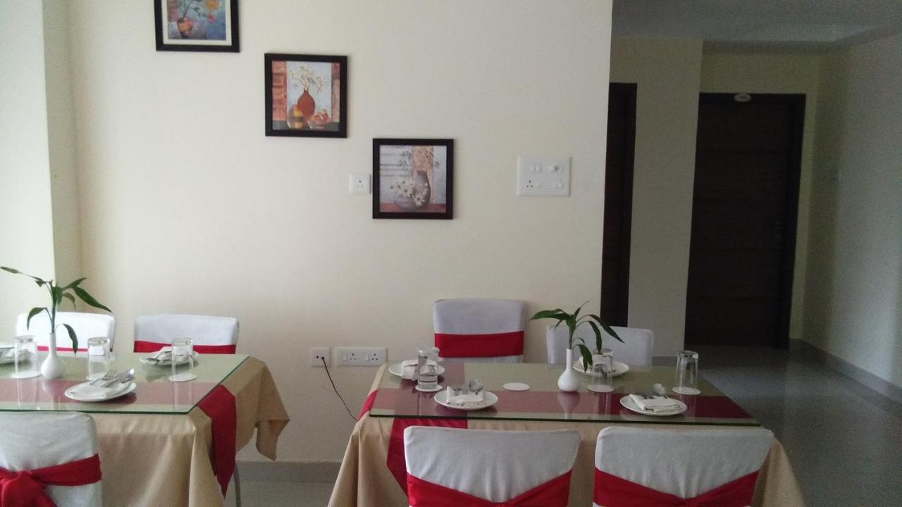 Hotel Park Riviera Guwahati Luaran gambar