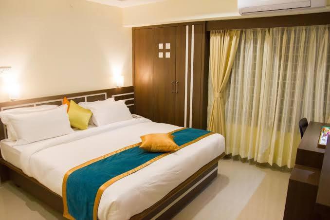 Hotel Park Riviera Guwahati Luaran gambar